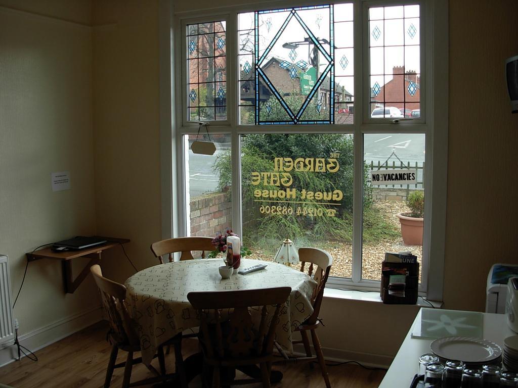 Garden Gate Guest House Chester Bagian luar foto